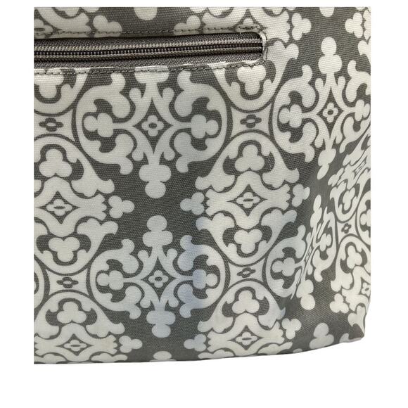 Petunia Pickle Bottom Downtown Tote – Breakfast in Berkshire Diaper Bag - Picture 3 of 7